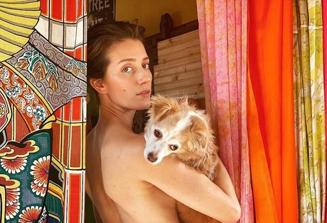 Teri Wyble pretty actress pics