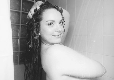 little miss chloe pornographic actress photos