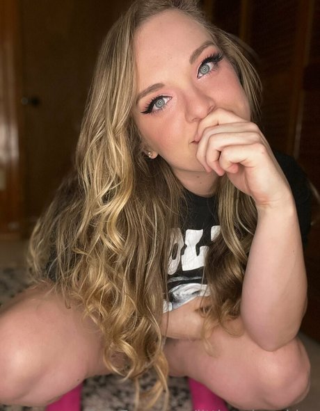 little miss chloe pornstar pretty image