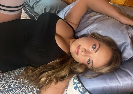 little miss chloe pornstar high quality images