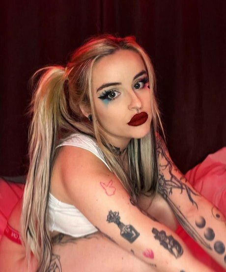 LyleeLylee star xxx photos