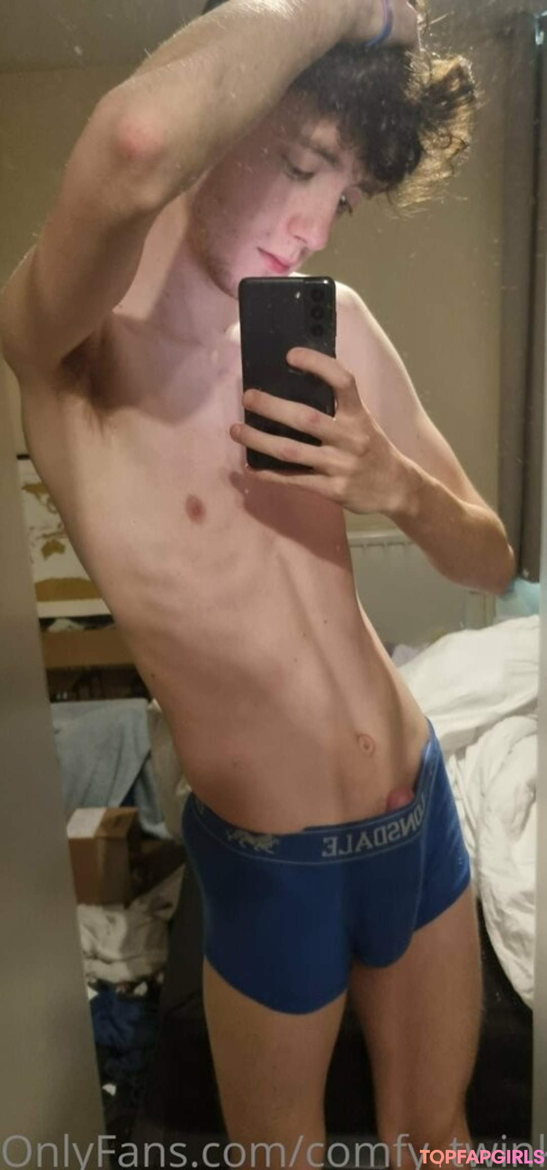 comfy twink free naked model image