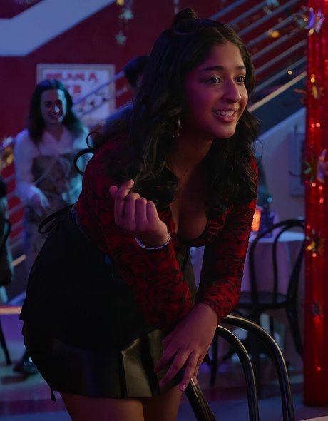 Maitreyi Ramakrishnan model erotic images