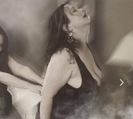 crimson ghoul model pretty pic