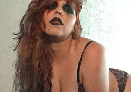 crimson ghoul nudes star pics