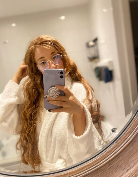 rawwbuns pornstar nudes archive