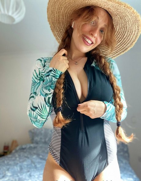 rawwbuns porn star pics