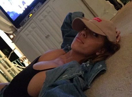 lesbian strapon onlyfans free porn img