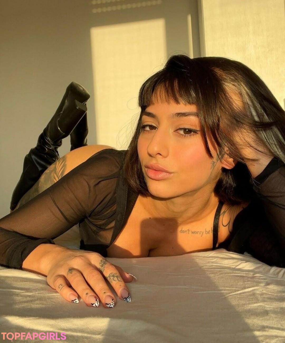loanasand pornstar pretty picture