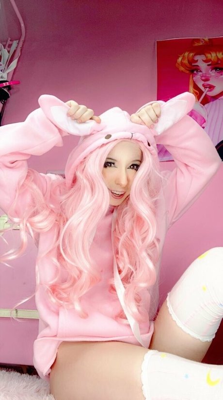 itskenziereeves art model gallery