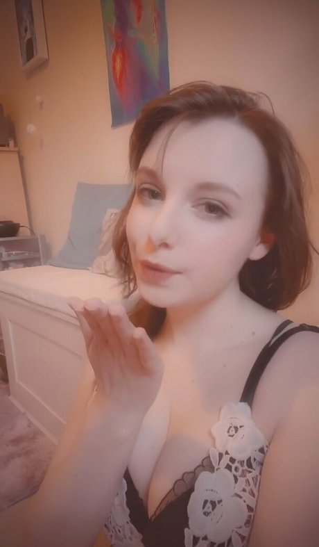 teen natural tits onlyfans hot sexy img