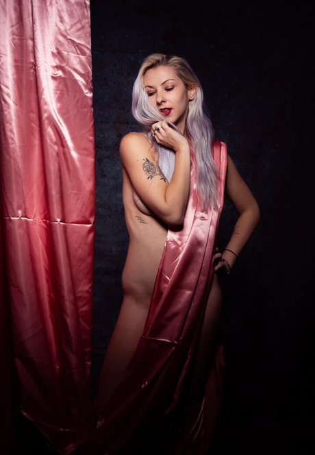 leavixx pornstar beautiful images