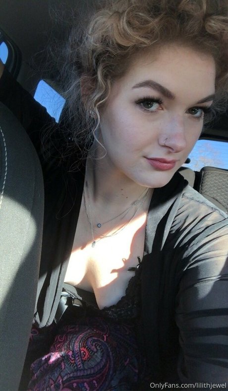 lilithjewel exclusive pornstar pics