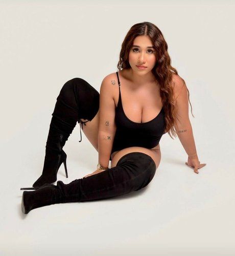 tremendashow free pornstar photo