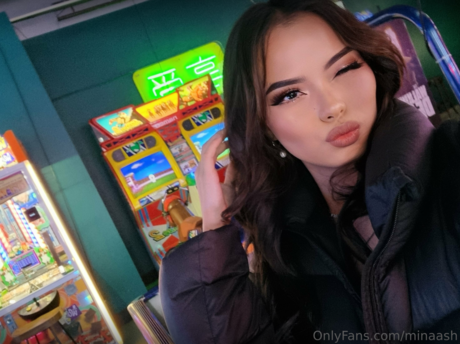 Mina Ash pornographic model picture