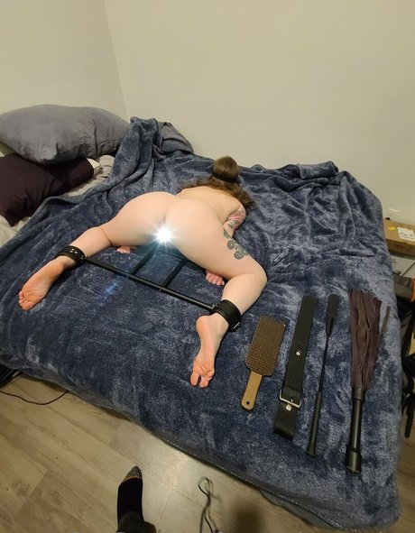 free perky peaches sex model pics