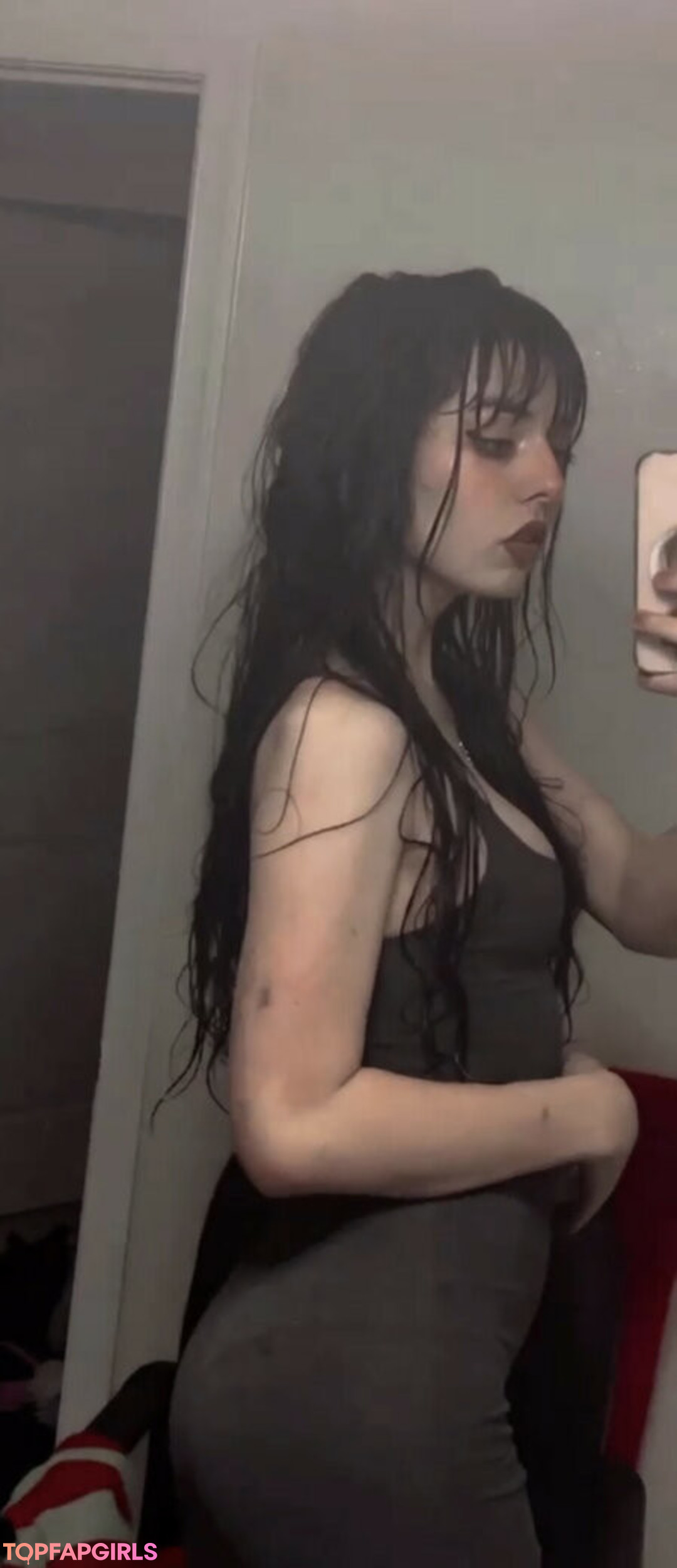 ezsy nude star pic