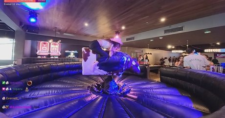 Beddle1218 model adult picture