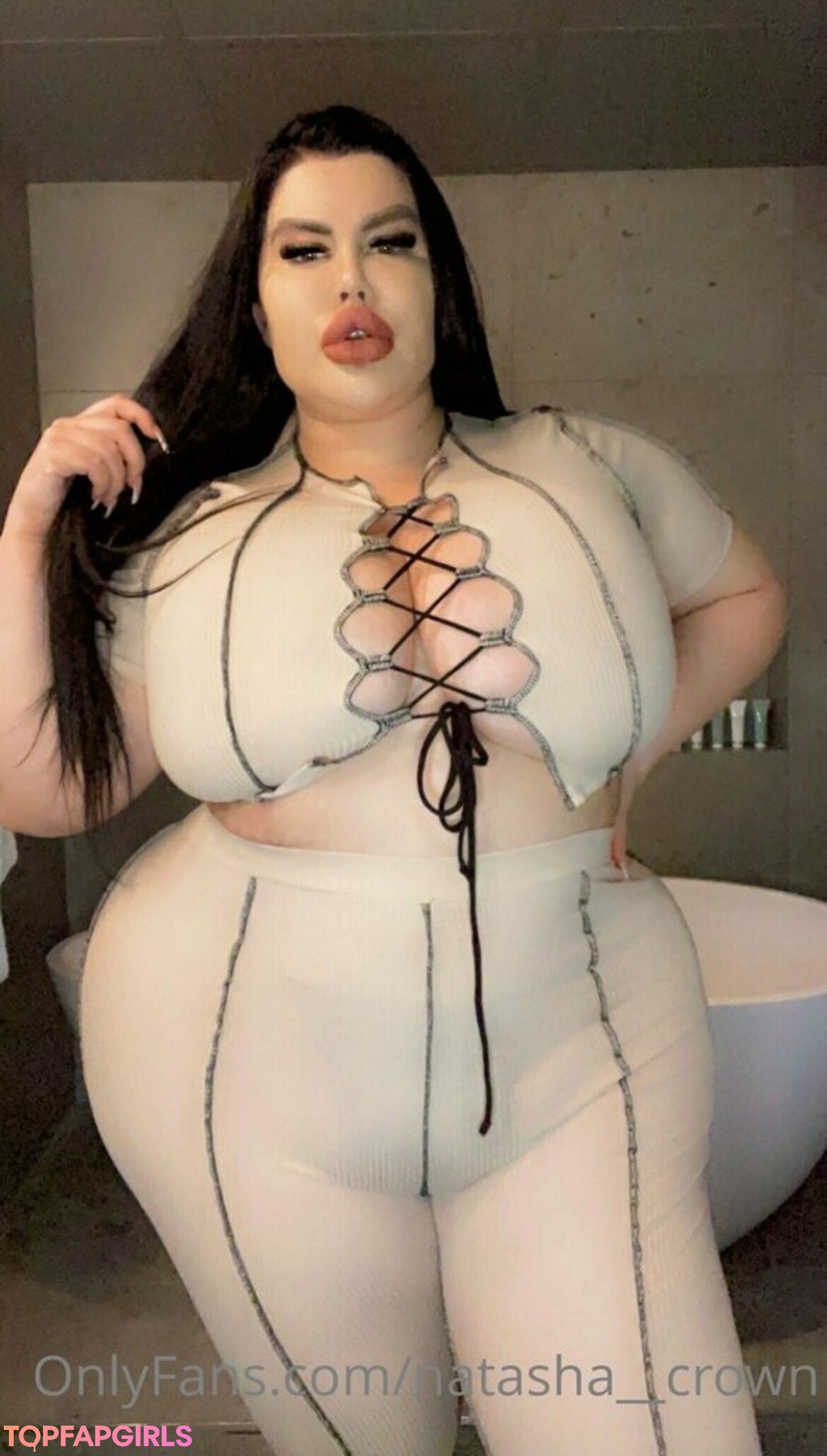 Natasha Crown hot model gallery