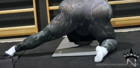 Natasha Crown sexy pornstar archive