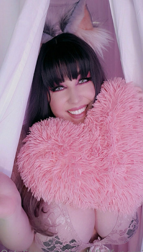 multifluffyness2 naked pornstar img