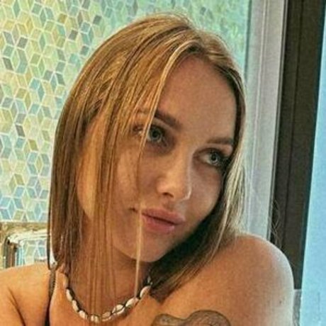 christina bunny vip sex model pictures