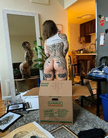 Awlivv nice pornstar gallery