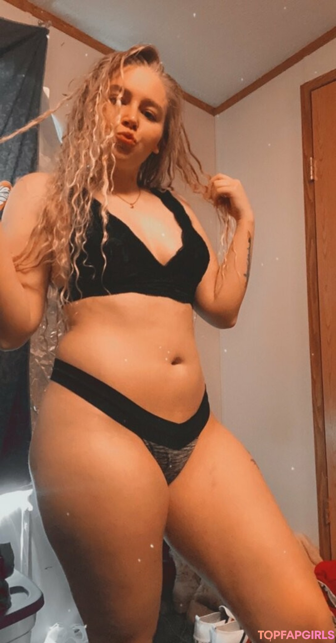 blondiebshortt porn actress photo