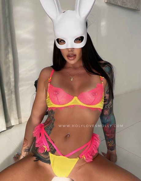 holylovesmolly pretty model photo