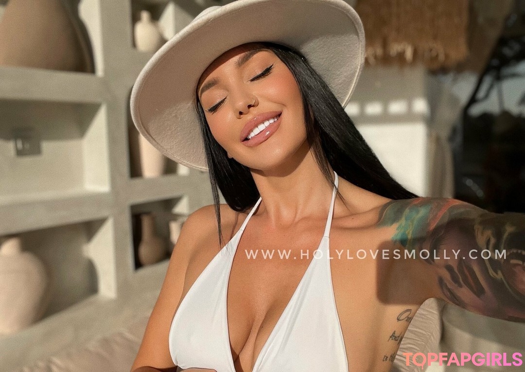 holylovesmolly nude actress image