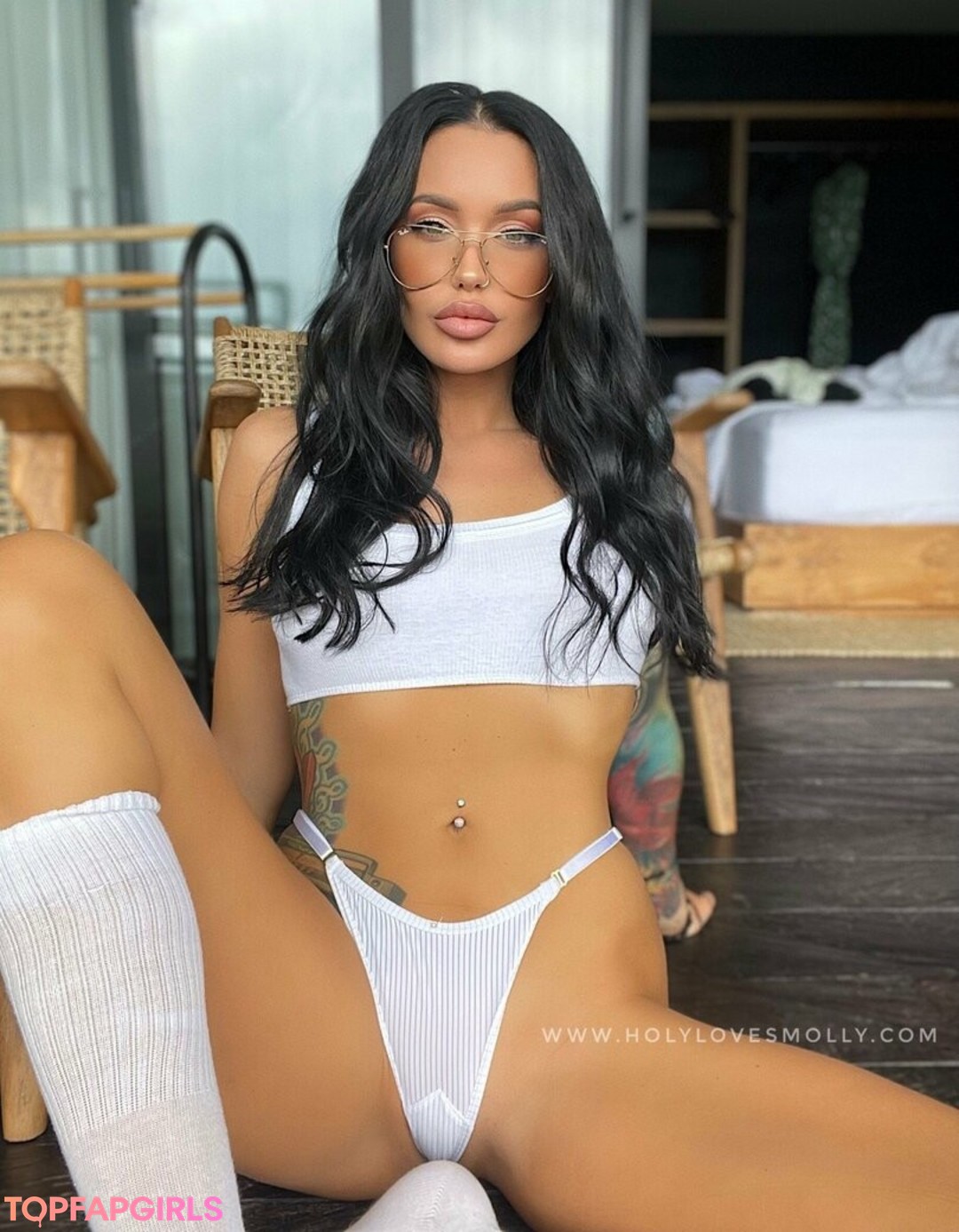 holylovesmolly hot star picture