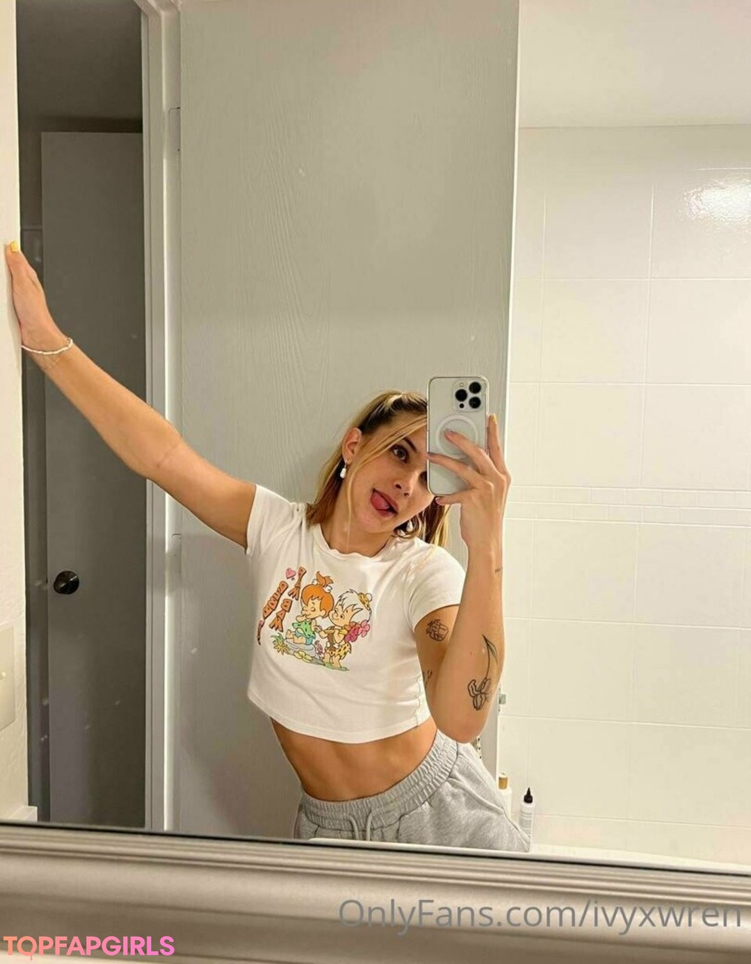 ivyxwren hd pornstar pic