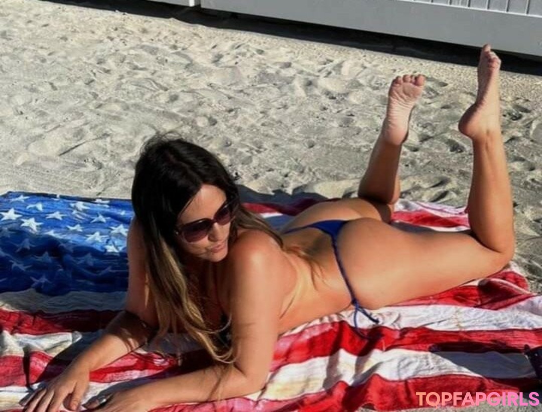 Claudia Romani model nude pictures
