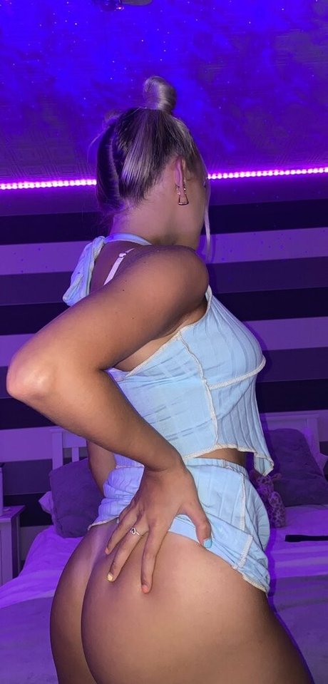 Hannah Simpson art actress image