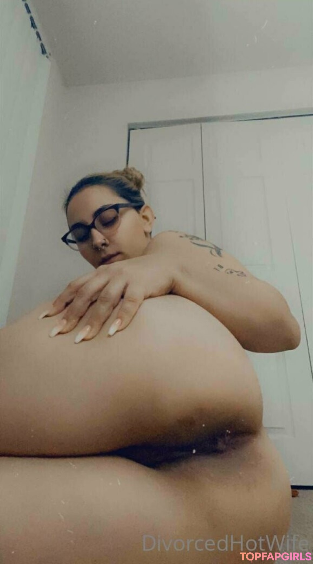 divorcedhotwife best model gallery