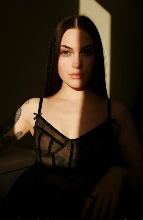 marry land sex actress photo