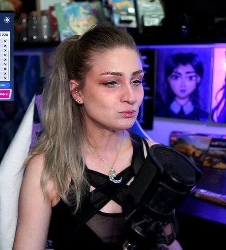 IceTokki model naked img