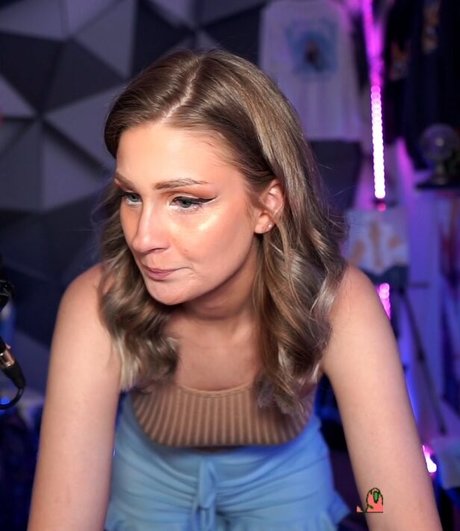 IceTokki model erotic pic