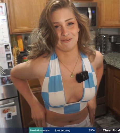 IceTokki erotic star photo