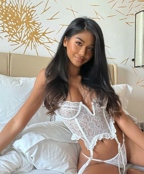 curvy nude onlyfans hot gallery