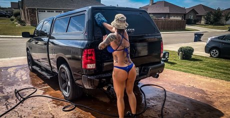 Girls With Guns top pornstar pictures