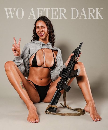 Girls With Guns xxx model galleries