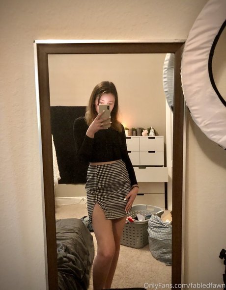 Fabled Fawn hd pornstar archive