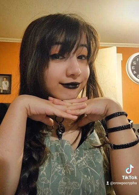 Crowpocrypha hd pornstar gallery