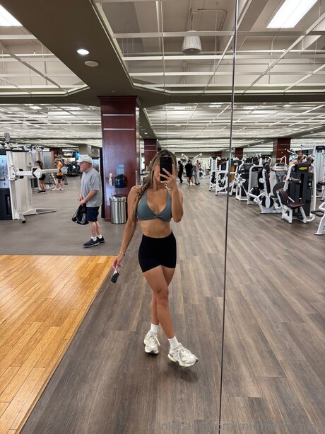 Minnie michele model beautiful archive