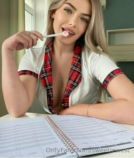 hot asian onlyfans erotic image