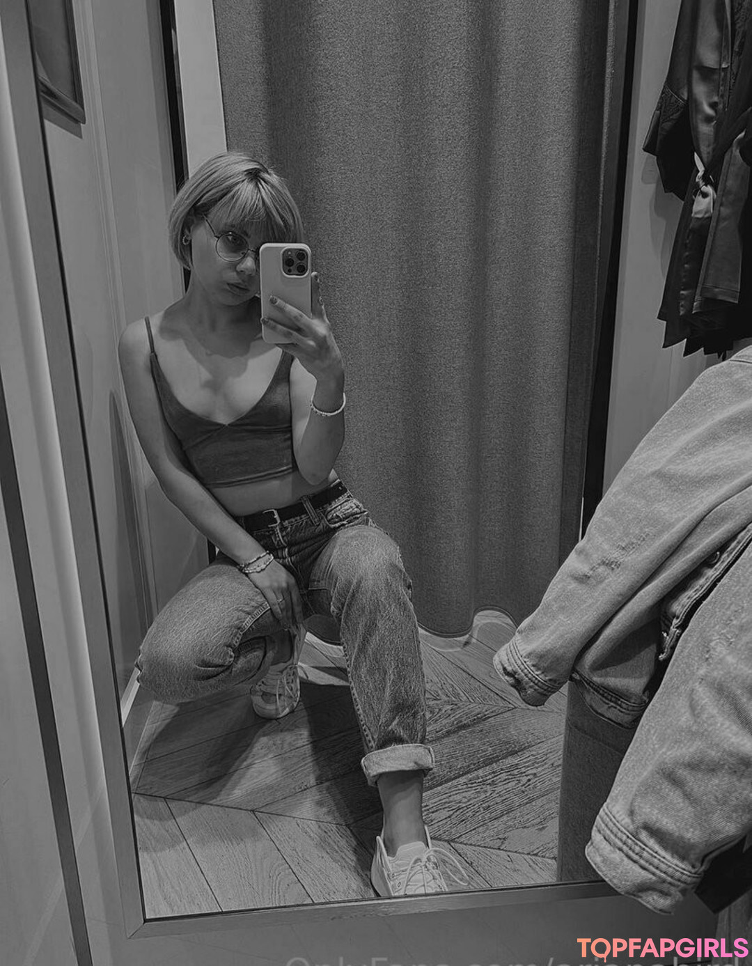 arianabird star nude photos