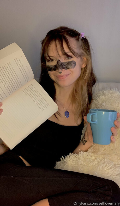 blonde cougar onlyfans perfect pic