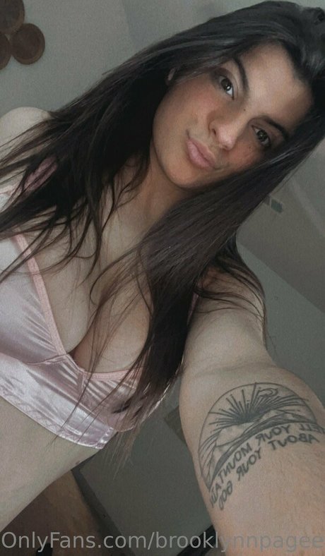 brooklynnpagee pretty actress pics