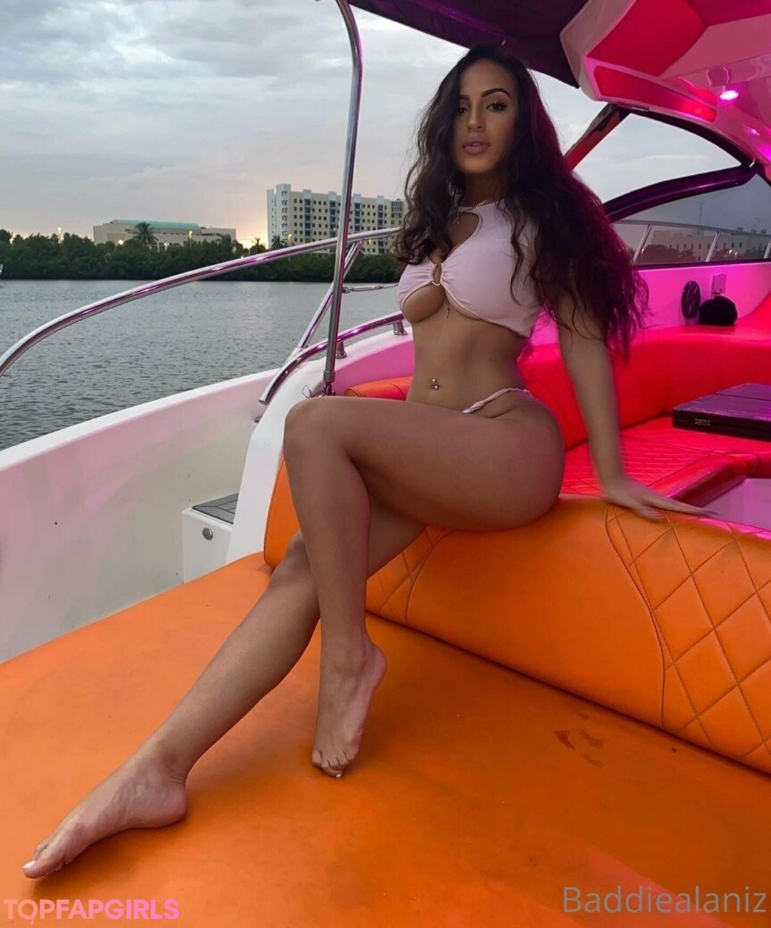 theyloveaiza naked actress gallery